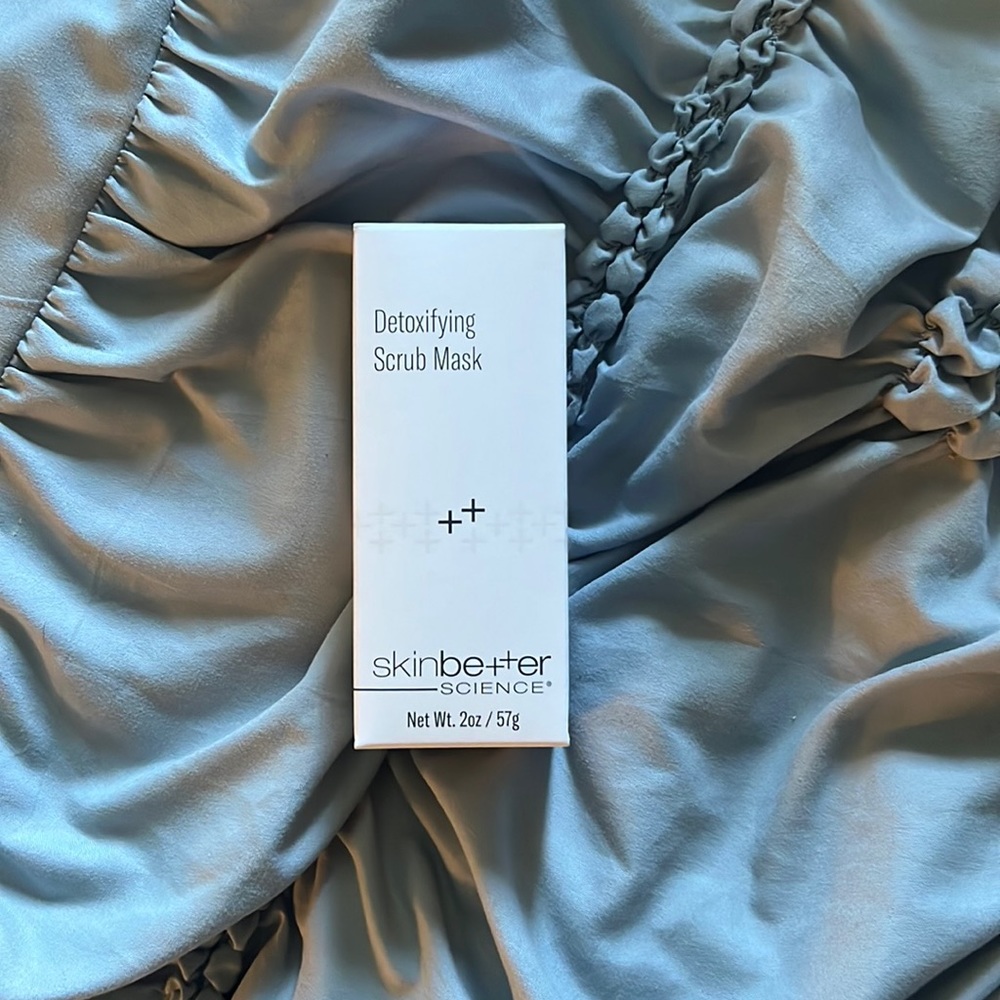 57g DETOXIFYING SCRUB MASK BY SKIN BETTER SCIENCE